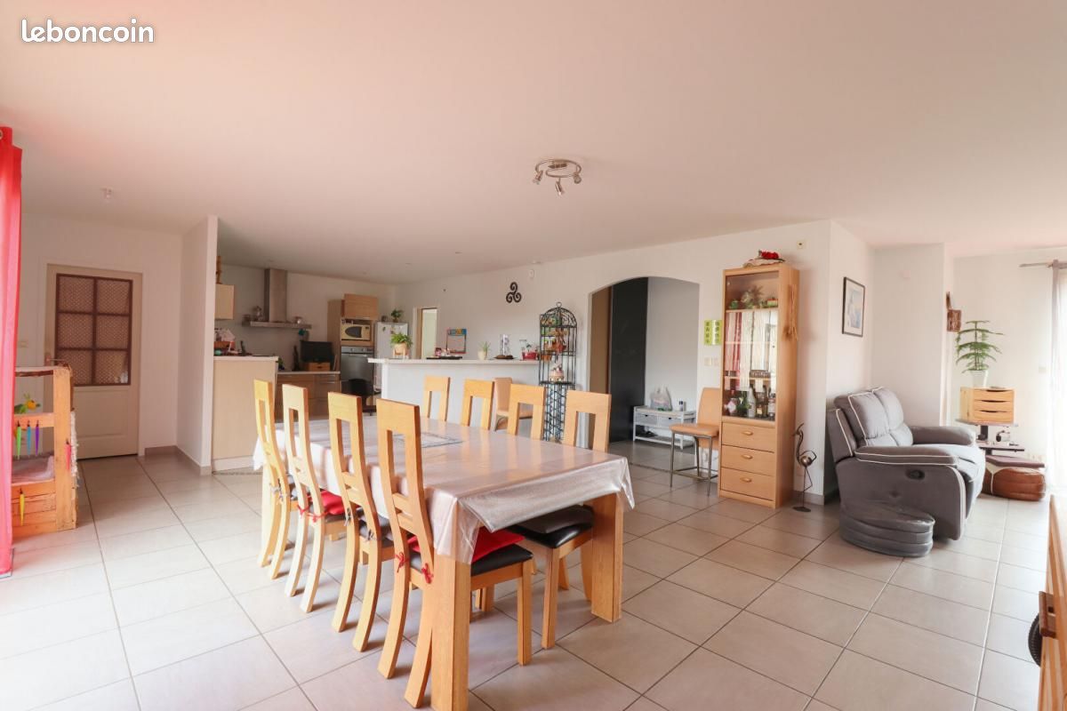 Maison 5 pièces 151 m² - Niort 79000 (image principale 2)