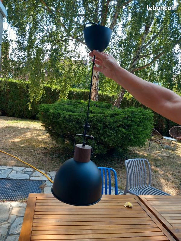 Suspension luminaire (image 1)