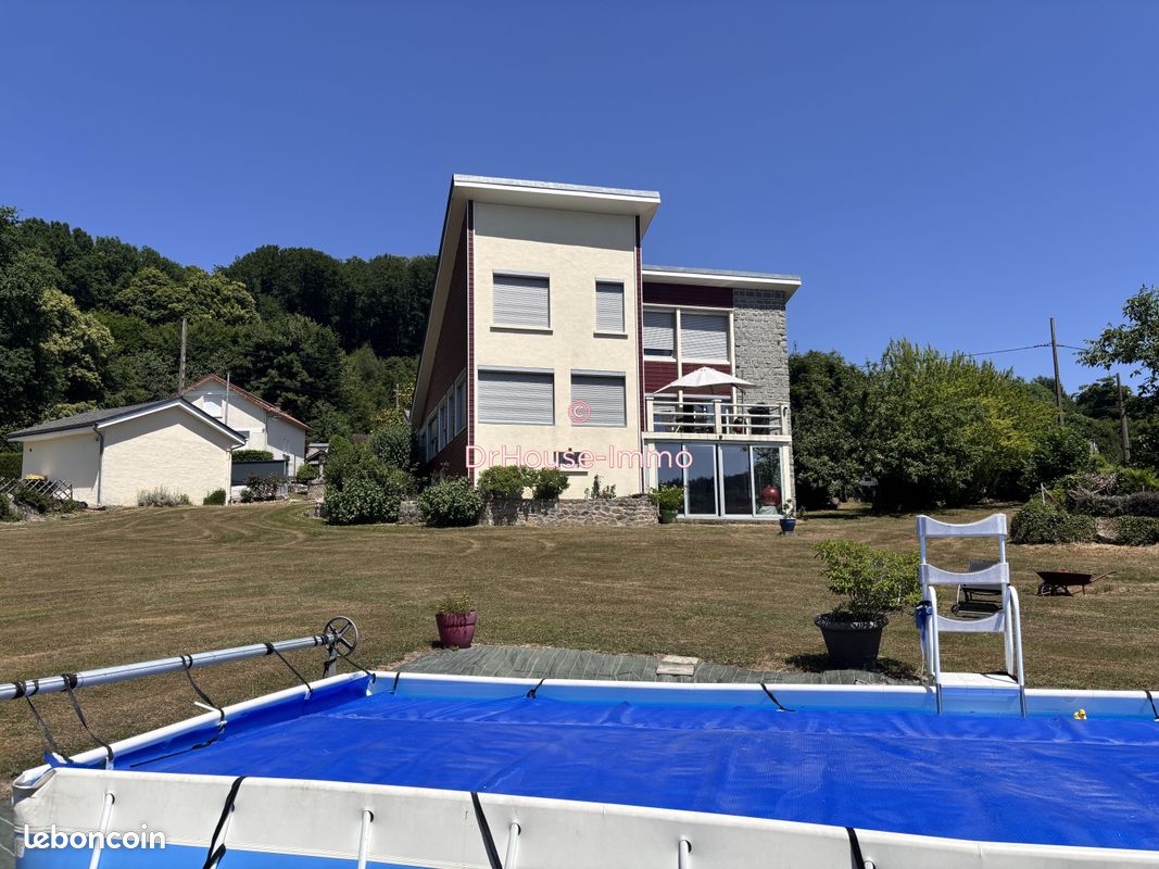 Propriété 9 pièces 240 m² (image 14)