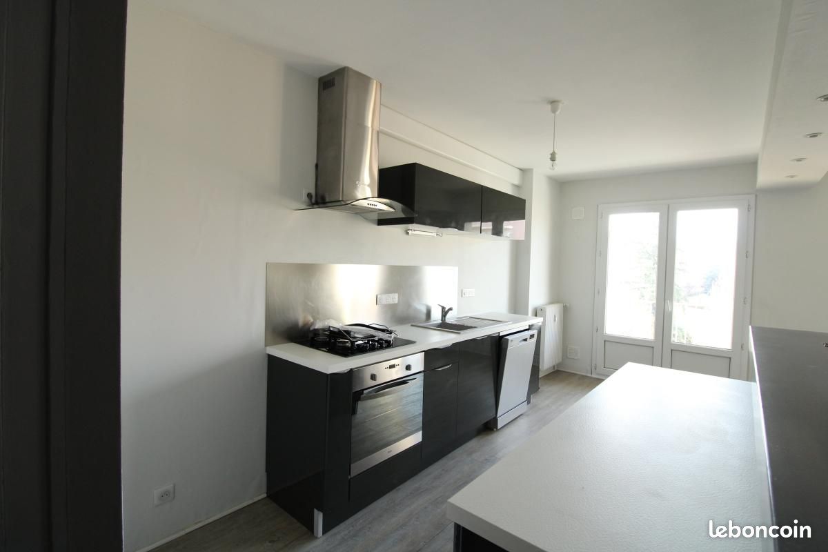 Appartement 3 pièces 74 m² · à Le Puy-en-Velay · 74 m² · 690 €