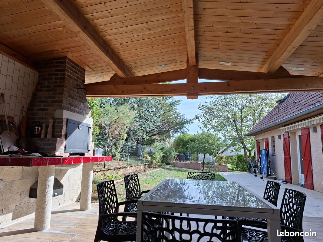 Maison 6 pièces 120 m² · à Saint-Vit · 120 m² · 332 000 €