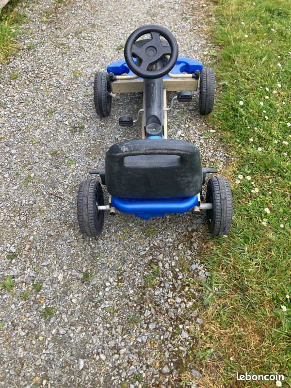 Quad à pédales enfant (image 3)