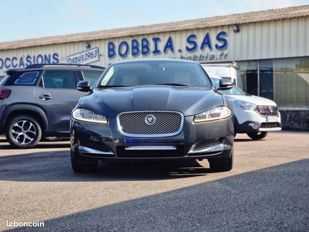 Jaguar XF 2.2 D 200CH LUXE PREMIUM (image 2)