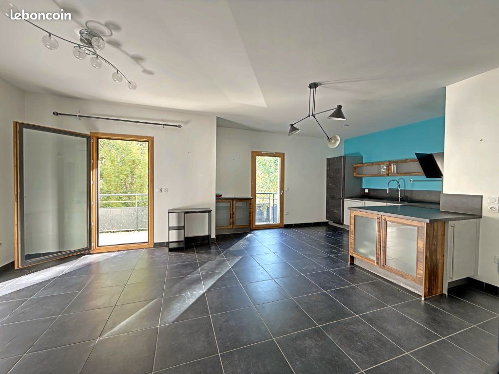 Appartement 2 pièces 54 m² · à Saint-Étienne · 54 m² · 120 000 €