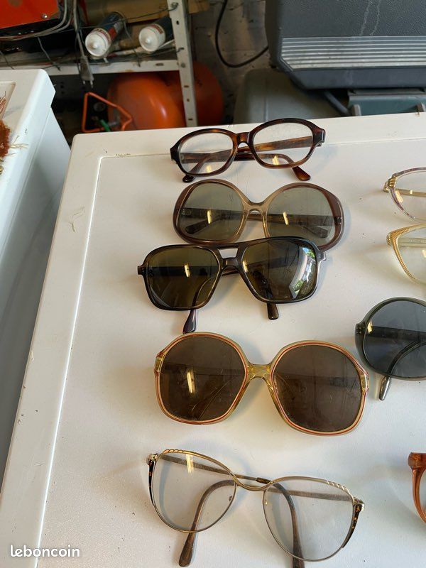 Vend, lunettes de soleil pour femmes 1,50 Pièces (image 2)