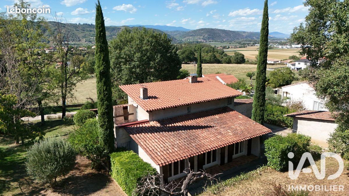 Maison 5 pièces 172 m² · à Laveyron · 172 m² · 319 000 €