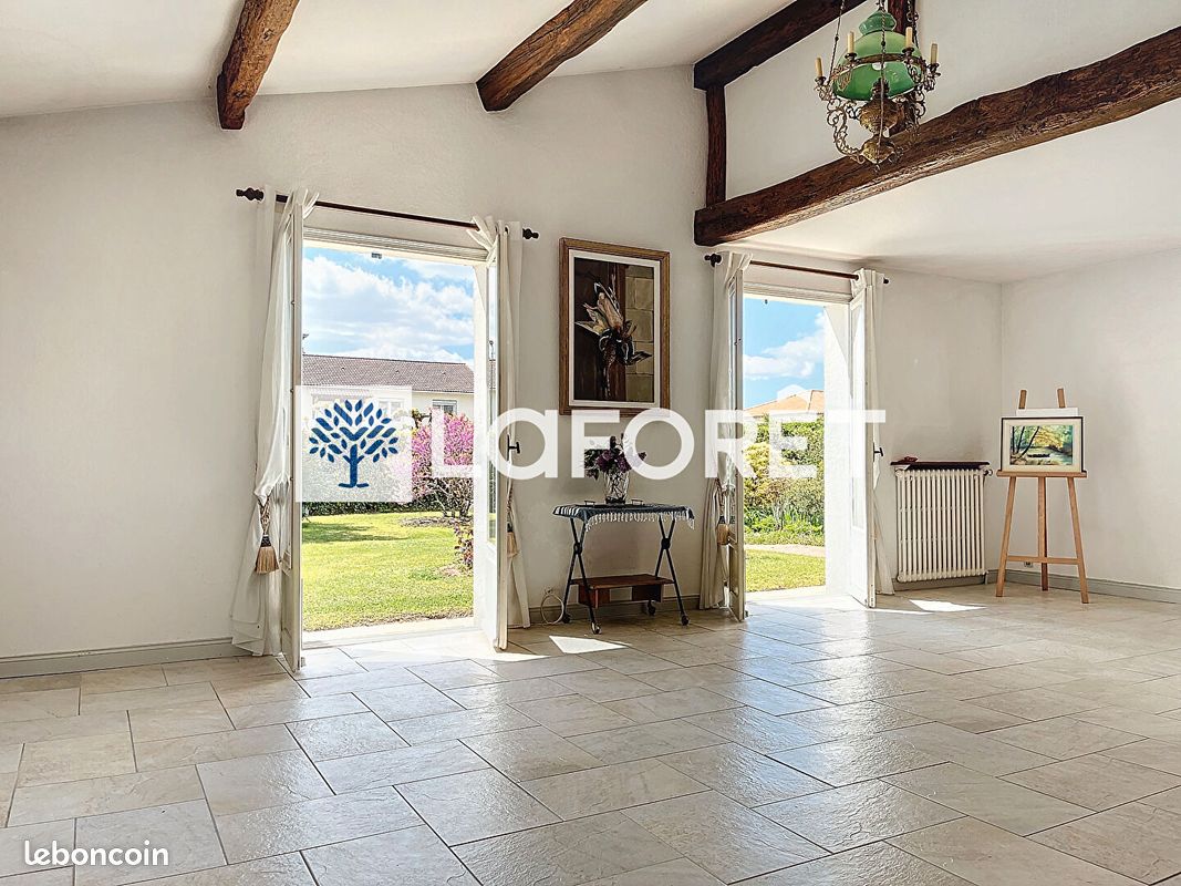 Maison 7 pièces 130 m² - Bressuire 79300 (image principale 7)