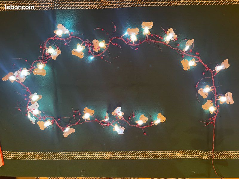 Superbe Guirlande de Noël rouge Nounours LED (image 1)