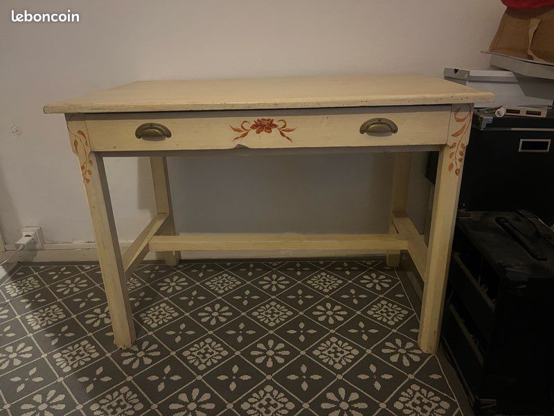 Bureau en bois 1mx60cm (image 1)