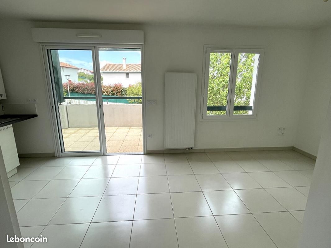 Studio 1 pièce 25 m² - Bassussarry 64200 (image principale 5)