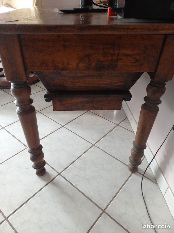 Pétrin bon état avec tiroir pas d envoie remis en mzin propre (image 2)