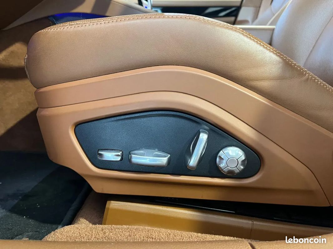 PORSCHE Panamera 462ch 4 E-Hybrid - 2019 - Toit ouvrant - Suivi complet (image 20)