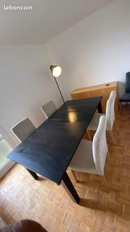 Table + 4 chaises (image 1)