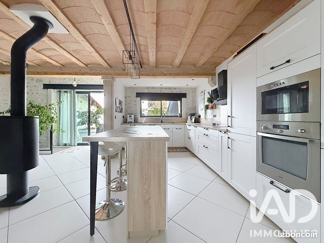Maison 4 pièces 180 m² · à Ouveillan · 180 m² · 343 000 €