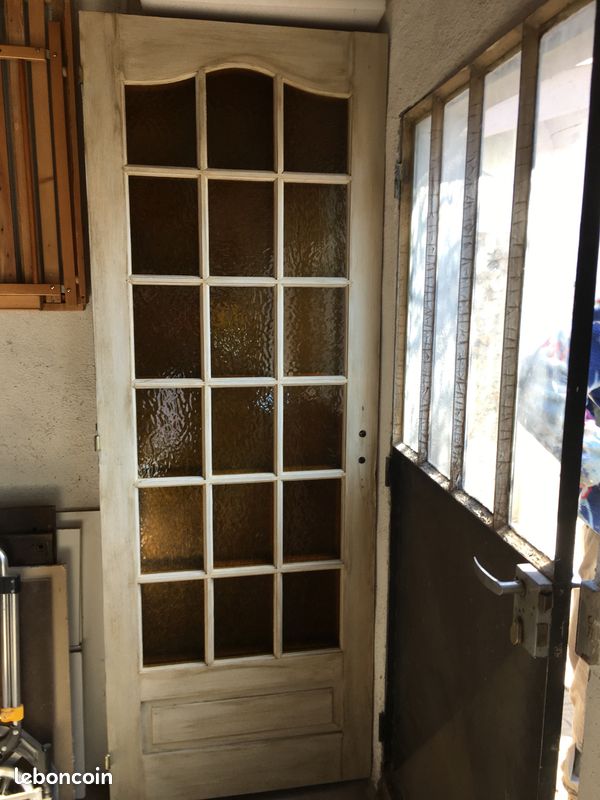 Porte intérieure à petit carreau (image 1)