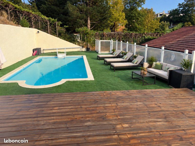 Maison 9 pièces 207 m² · à Saint-Clair-du-Rhône · 207 m² · 479 000 €