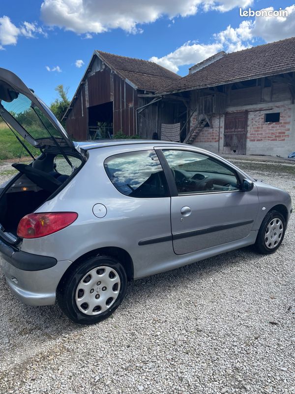 Peugeot 206 1.4 90ch - Voitures