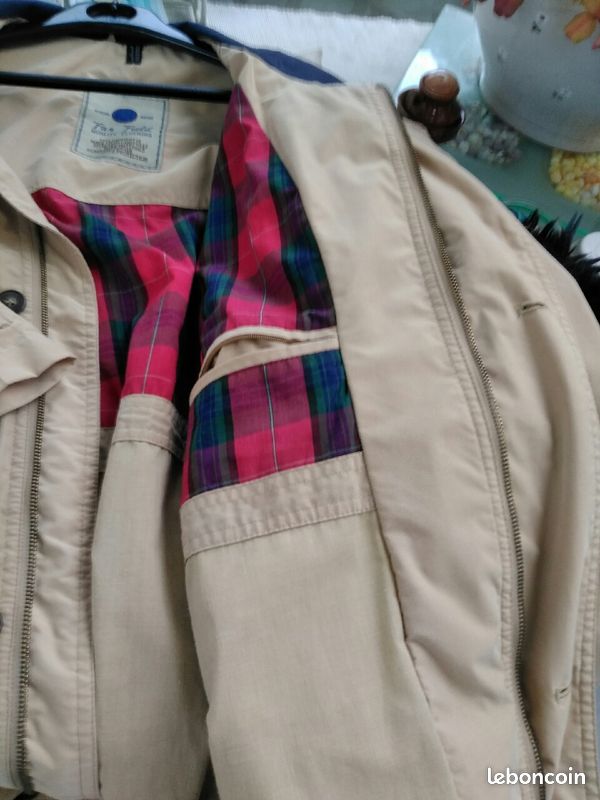 Trench coat (image 2)