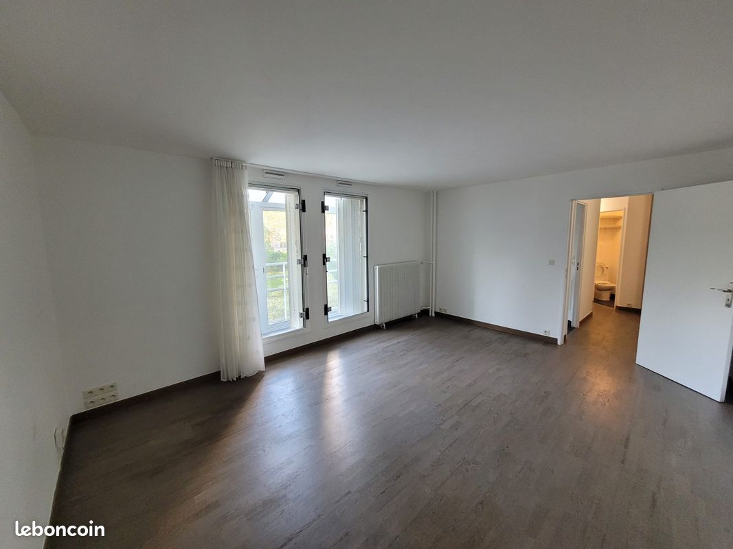 Appartement 2 pièces 51 m² · à Nanterre · 51 m² · 240 000 €