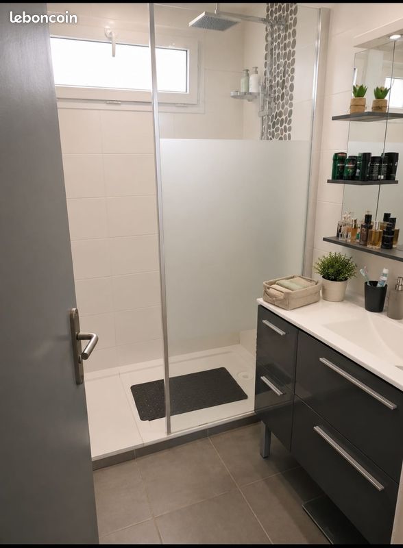 Appartement 3 pièces 66 m² · à Échirolles · 65,9 m² · 135 000 €