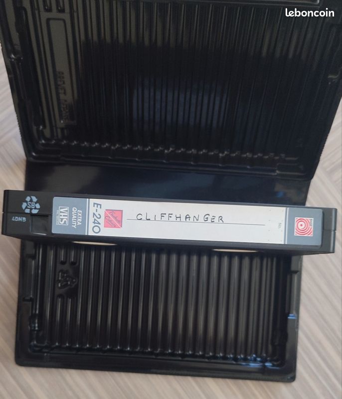 Conan le Destructeur / Cliffhanger VHS (Enregistrement TV) Jaquette Télé K7 (image 5)