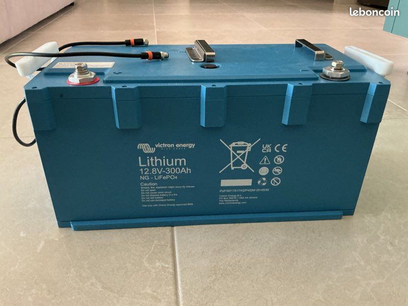 Batterie Victron LiFePO4 12,8 V 300 Ah NG, État neuf, sous garantie (image 1)