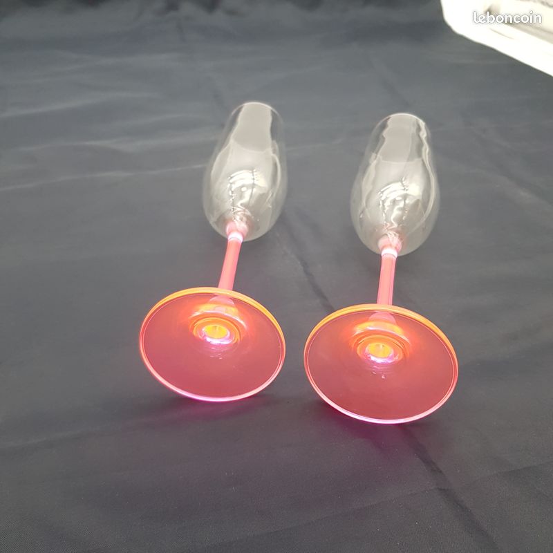 Lot de 2 flûtes à champagne cristal pied rose (image 3)