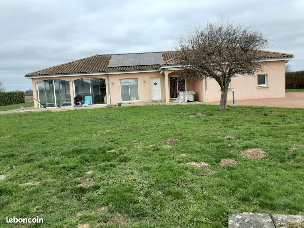 Maison 6 pièces 140 m² · à Vitry-en-Charollais · 140 m² · 350 000 €