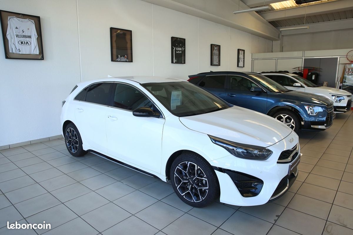 Kia CEED 1.5 T-GDI 140CH GT-LINE DCT7 MY25 (image 2)