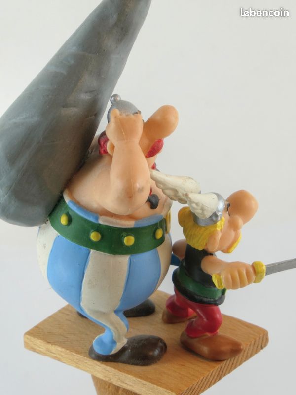 Figurines Astérix Plastoy : Maison D'Astérix (2002) + 9 Figurines (1997) - Collection