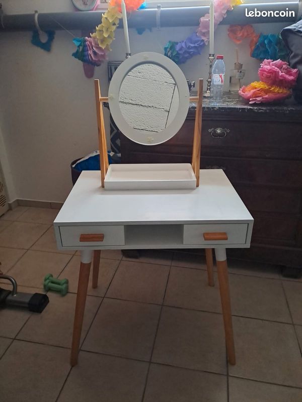 Coiffeuse (image 1)