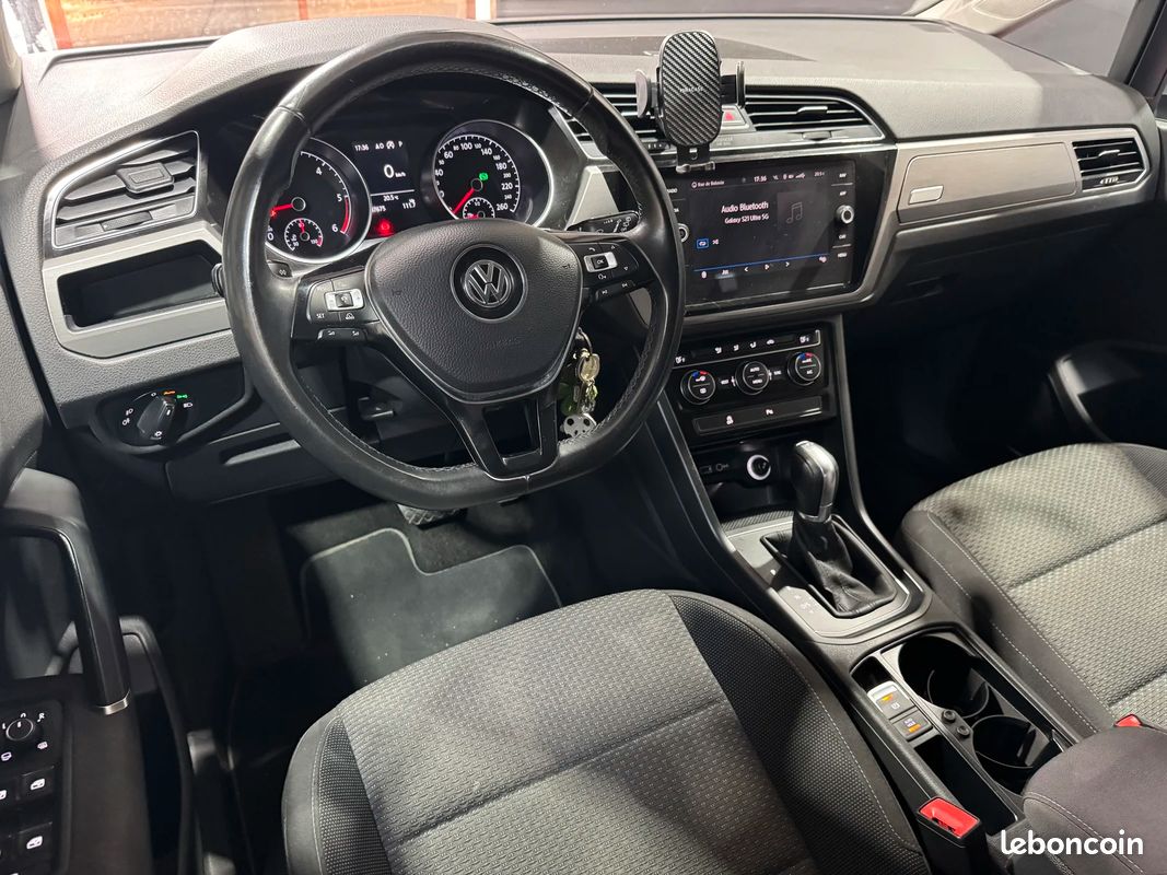 Volkswagen TOURAN 1.6 TDI 115cv DSG7 Confortline / Caméra de Recul / Régulateur de vitesse (image 24)