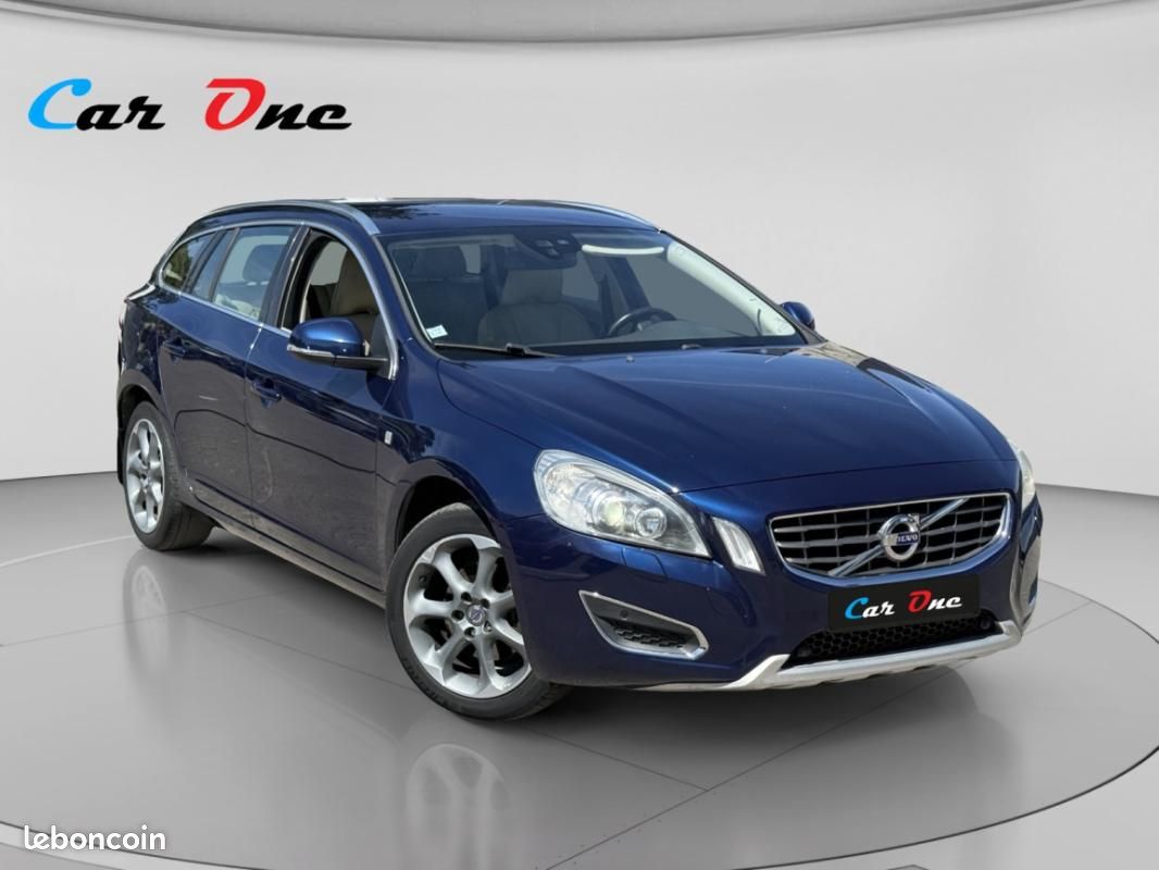 Volvo V60 D4 163 ch StopetStart Ocean Race Edition Geartronic (image 1)