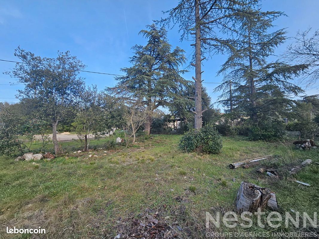 Terrain 700 m² · à Saint-Maximin-la-Sainte-Baume · 700 m² · 171 000 €