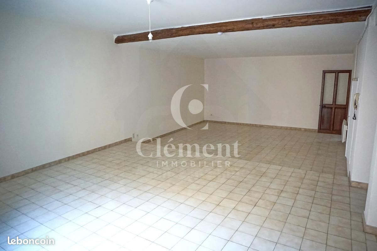 Appartement 3 pièces 85 m² · à Piolenc · 85 m² · 89 000 €