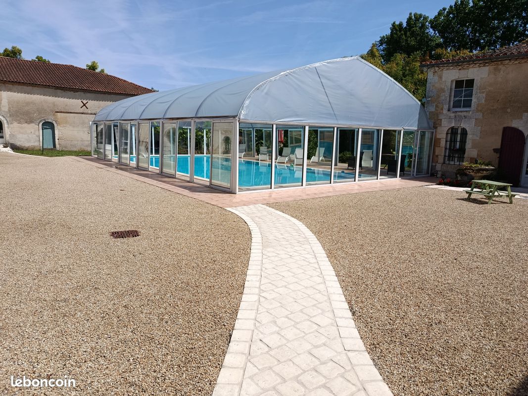 Grand Gîte avec piscine chauffée et couverte privée (Domaine de Champ rose) (image 1)