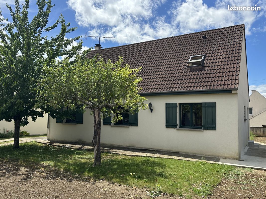 Maison 5 pièces 111 m² · à Vaux-le-Pénil · 111 m² · 315 000 €