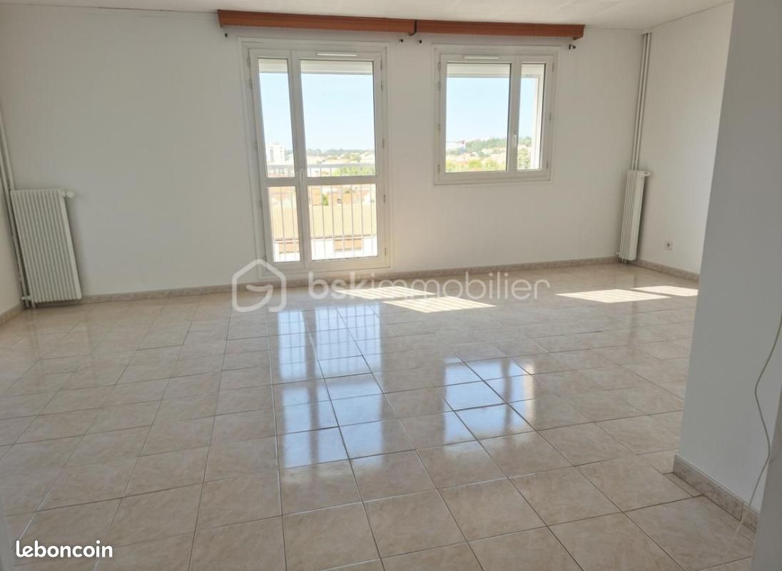 Appartement 4 pièces 68 m² · à Nîmes · 68 m² · 123 000 €