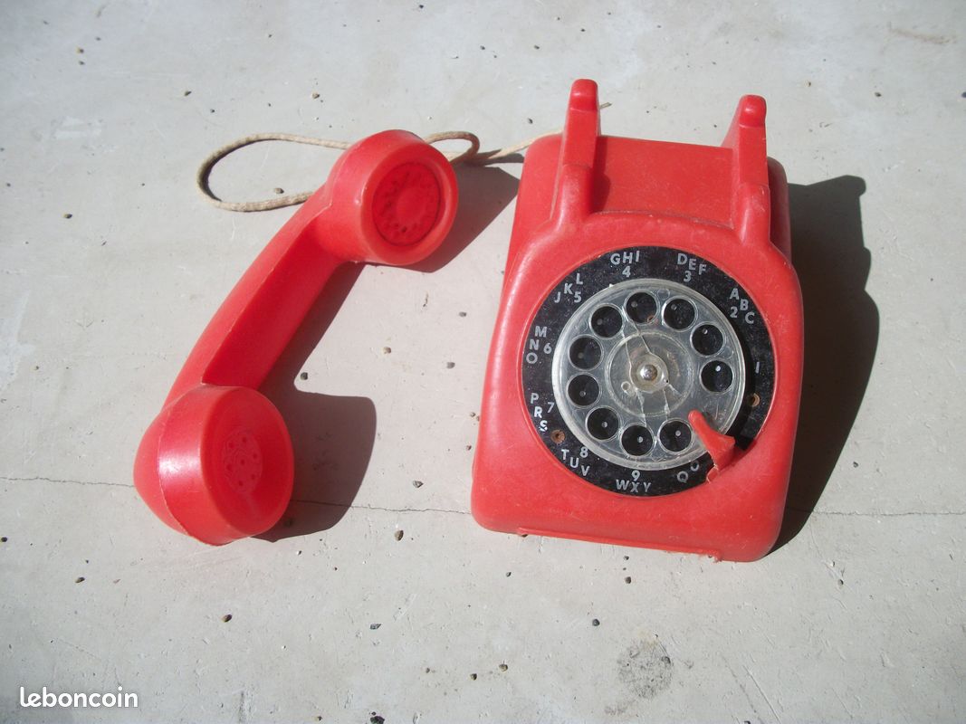 Téléphone jouet vintage (image 3)