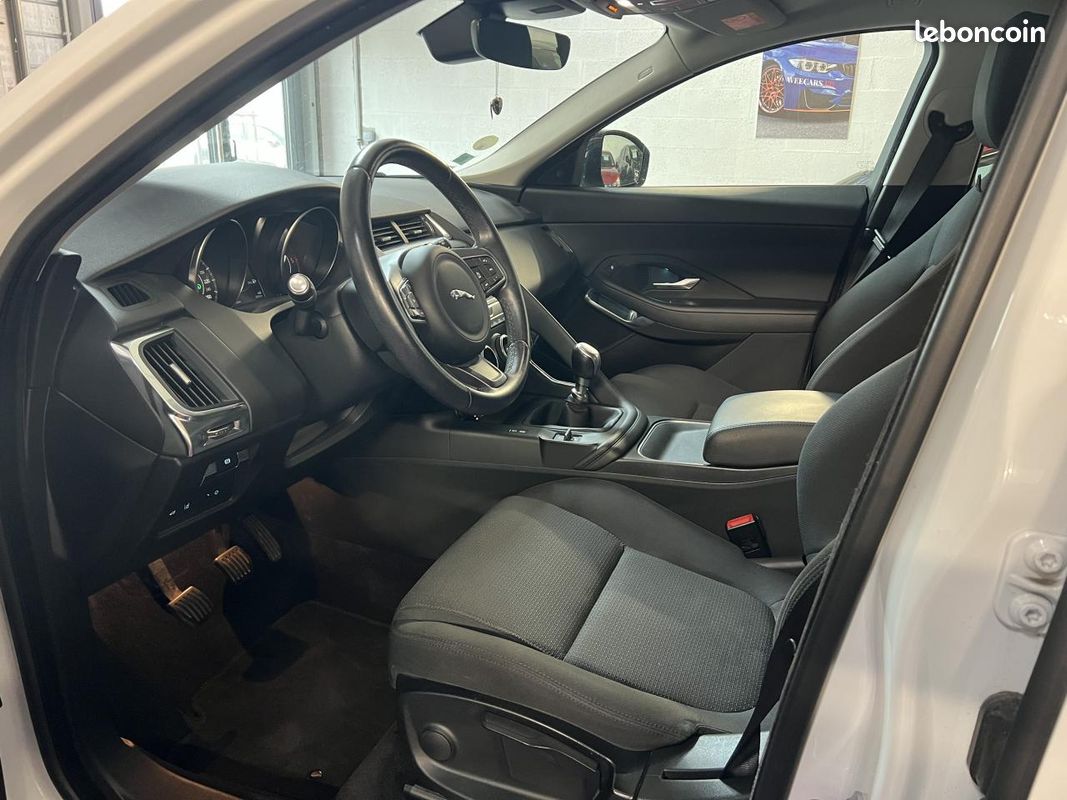 Jaguar e-pace 2.0 d150 150 awd (image 8)