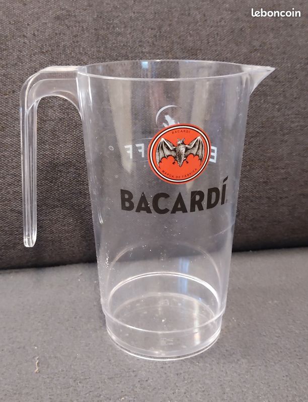 Pichet plastique eristoff / baccardi (image 1)