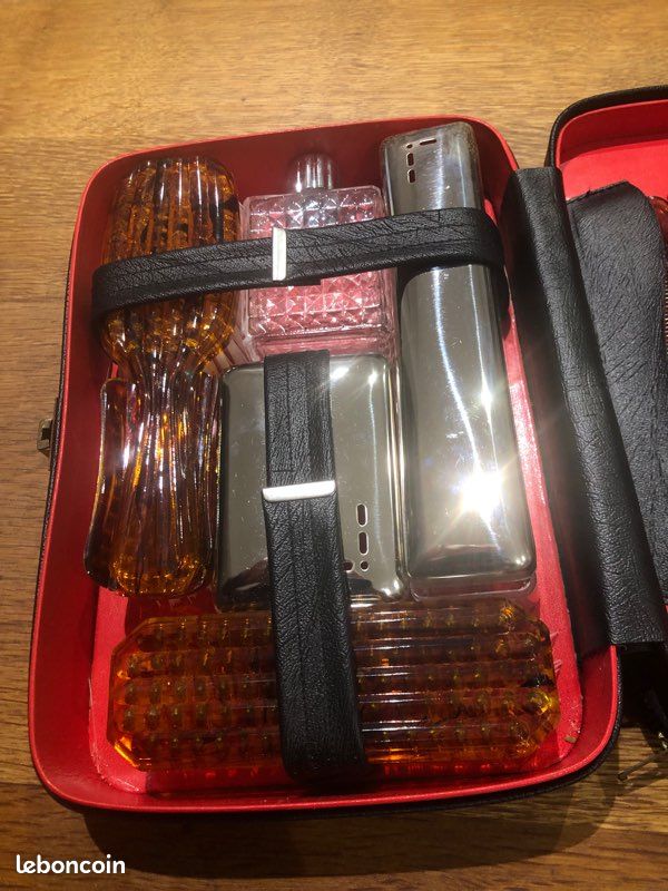 Trousse De Toilette Vintage Rouge Années 70 Complète - Avec Miroir Et Fermeture éclair