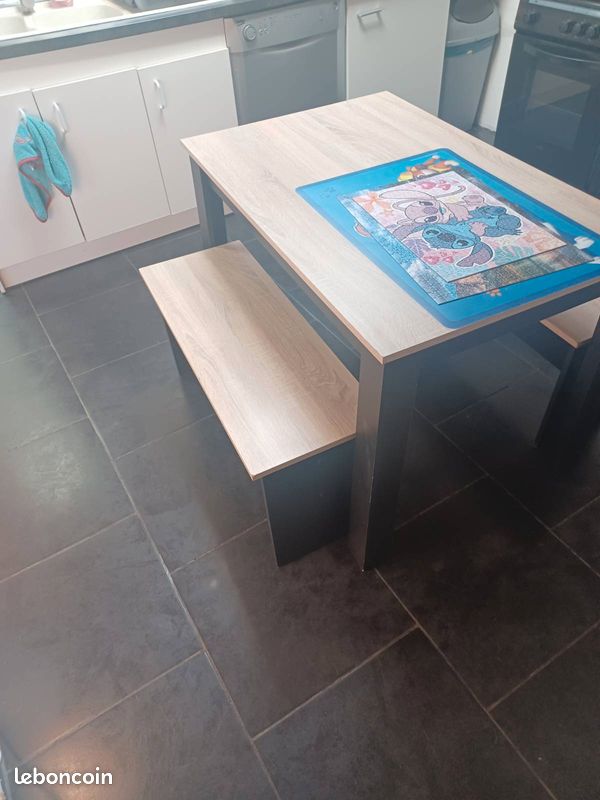 Table avec banc avec meuble (image 1)