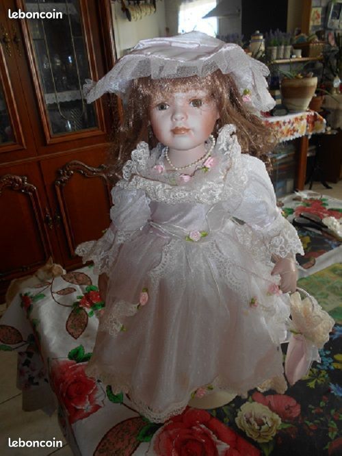 Poupée en porcelaine (image 3)