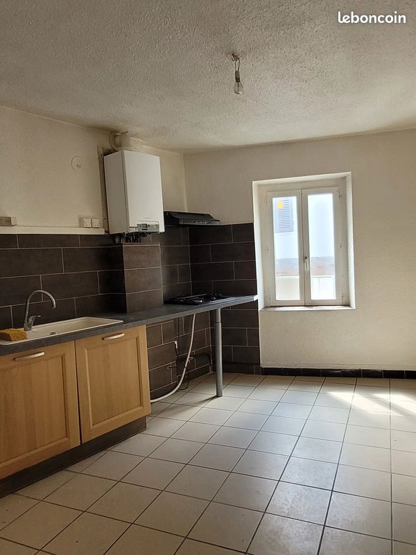 Appartement 3 pièces 60 m² · à Saint-Pourçain-sur-Sioule · 60 m² · 580 €