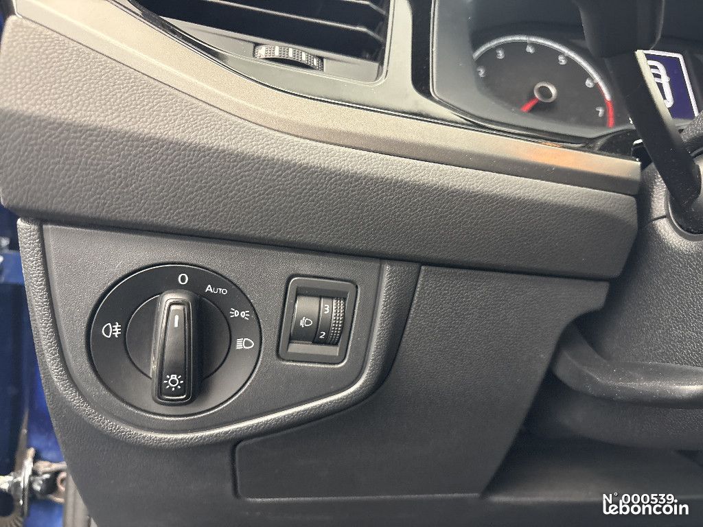 Volkswagen Polo 1.0 TSI 95 S&S BVM5 Connect (image 15)