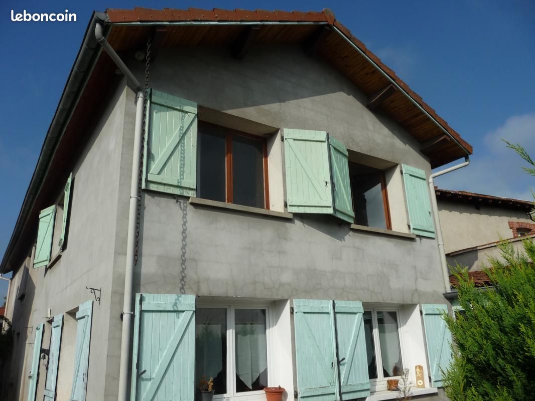 Maison 6 pièces 162 m² · à Mornand-en-Forez · 162 m² · 170 000 €