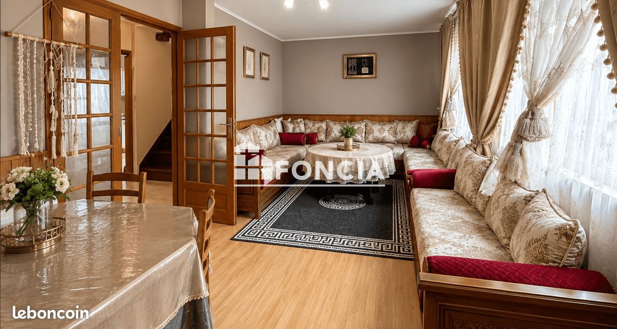 Parking 105 m² · à Villiers-le-Bel · 105 m² · 275 000 €