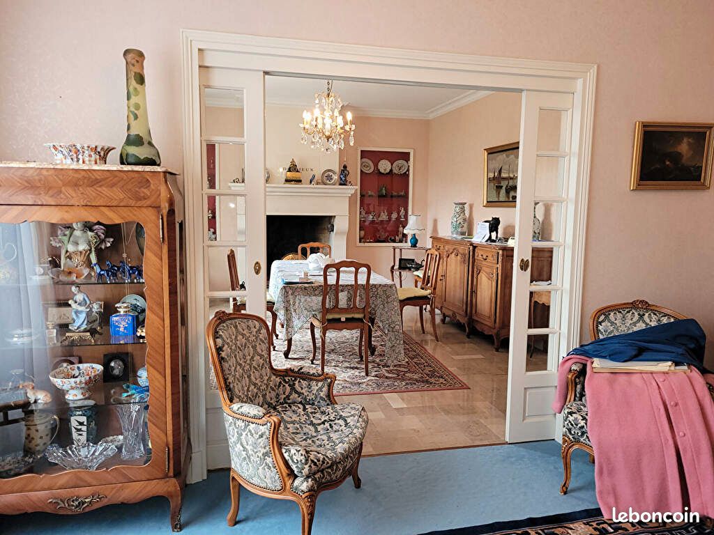 Maison 8 pièces 224 m² - Soyaux 16800 (image principale 2)