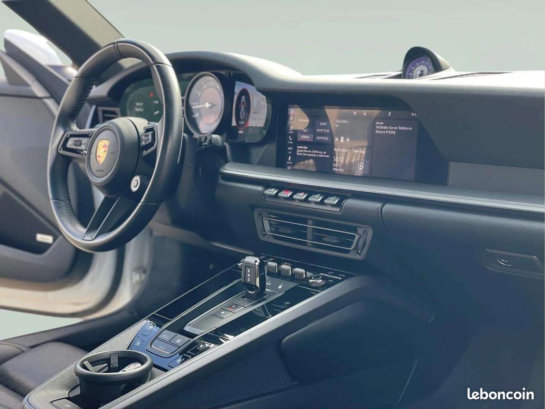 Porsche 911 992 Carrera 3.0 385 ch PDK * Sport Chrono * Échappement Sport * Bose * Toit Ouvrant (image 8)